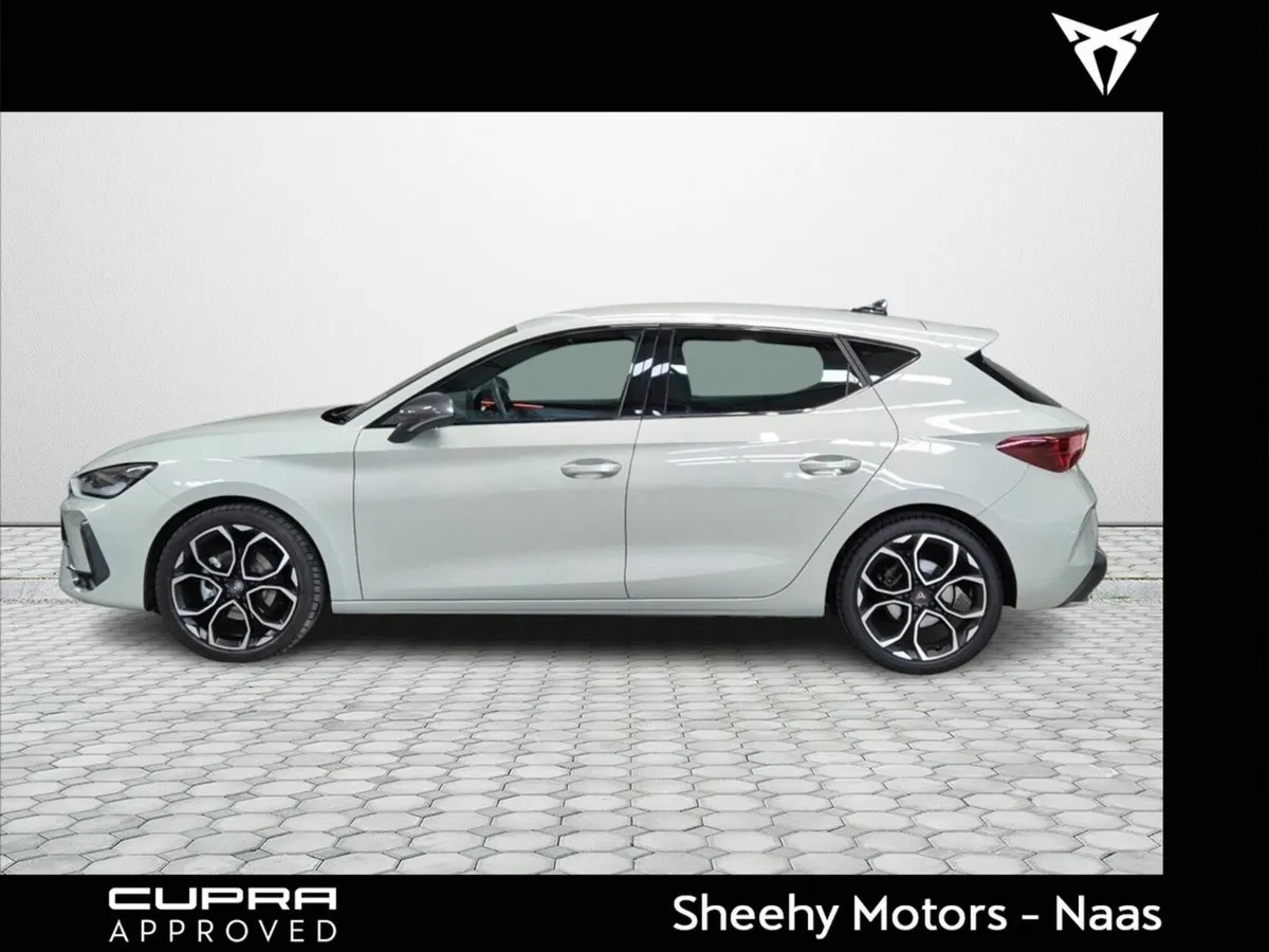 Cupra Leon **DEMO ** AUTO**2.0TDI 150hp DSG - Image 3