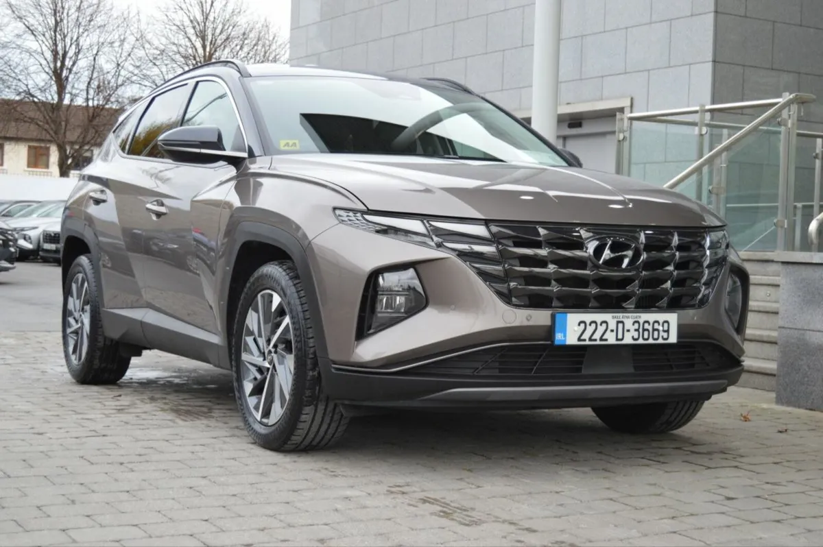 Hyundai Tucson 2WD Executive Plus - - Image 3