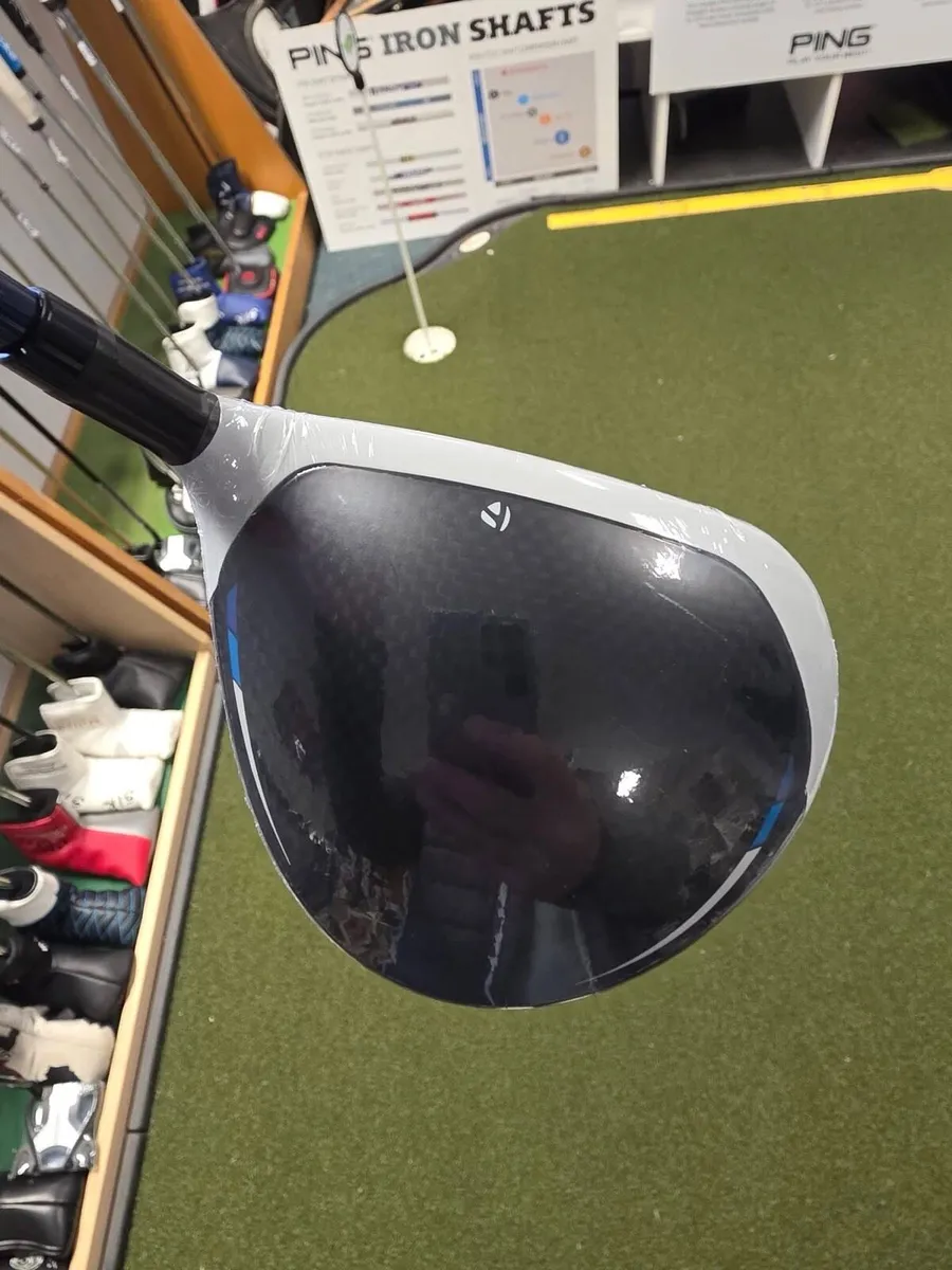 Brand New Taylormade Sim2 Max 3 Wood - Image 3