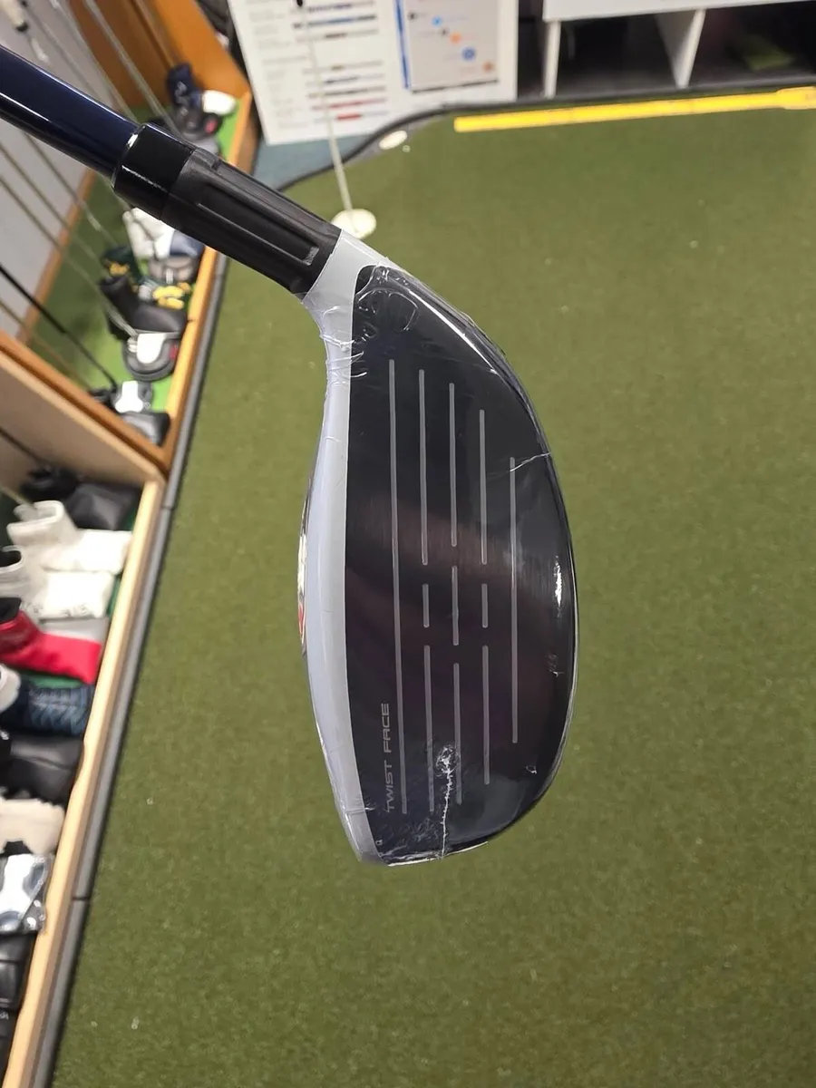 Brand New Taylormade Sim2 Max 3 Wood - Image 4