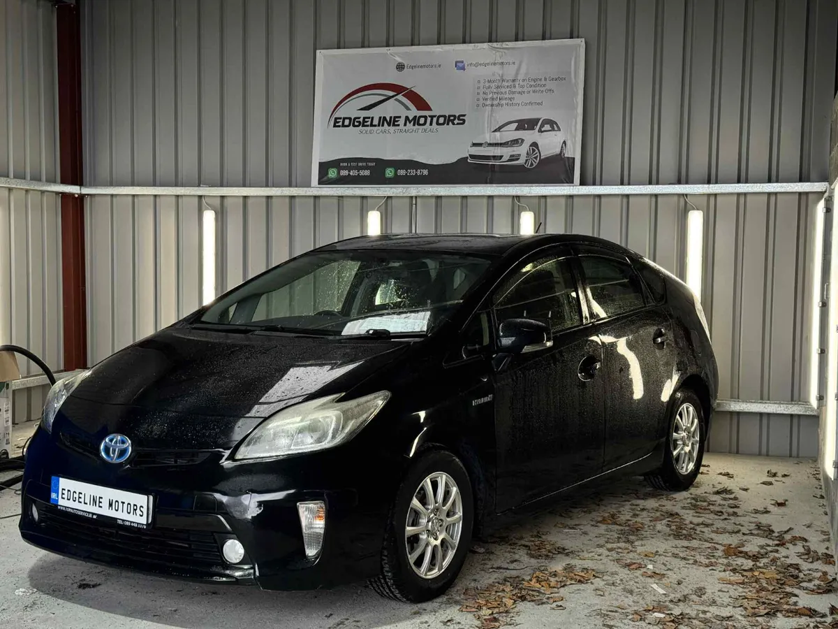 Toyota Prius 2014 - Image 2