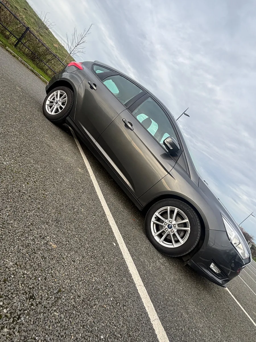 Ford Focus 2017 - Image 2
