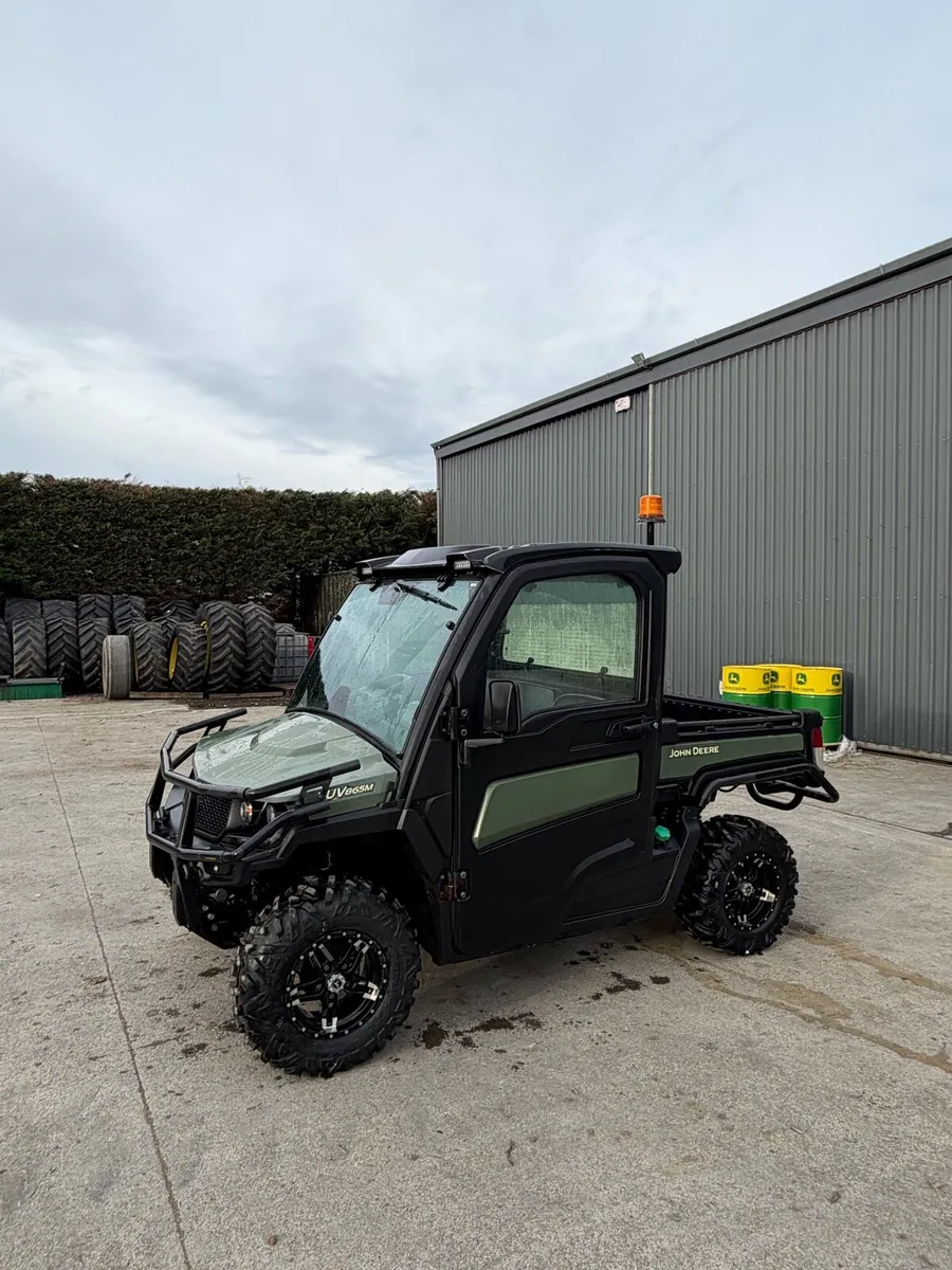 2021 John Deere 865M Gator - Image 3