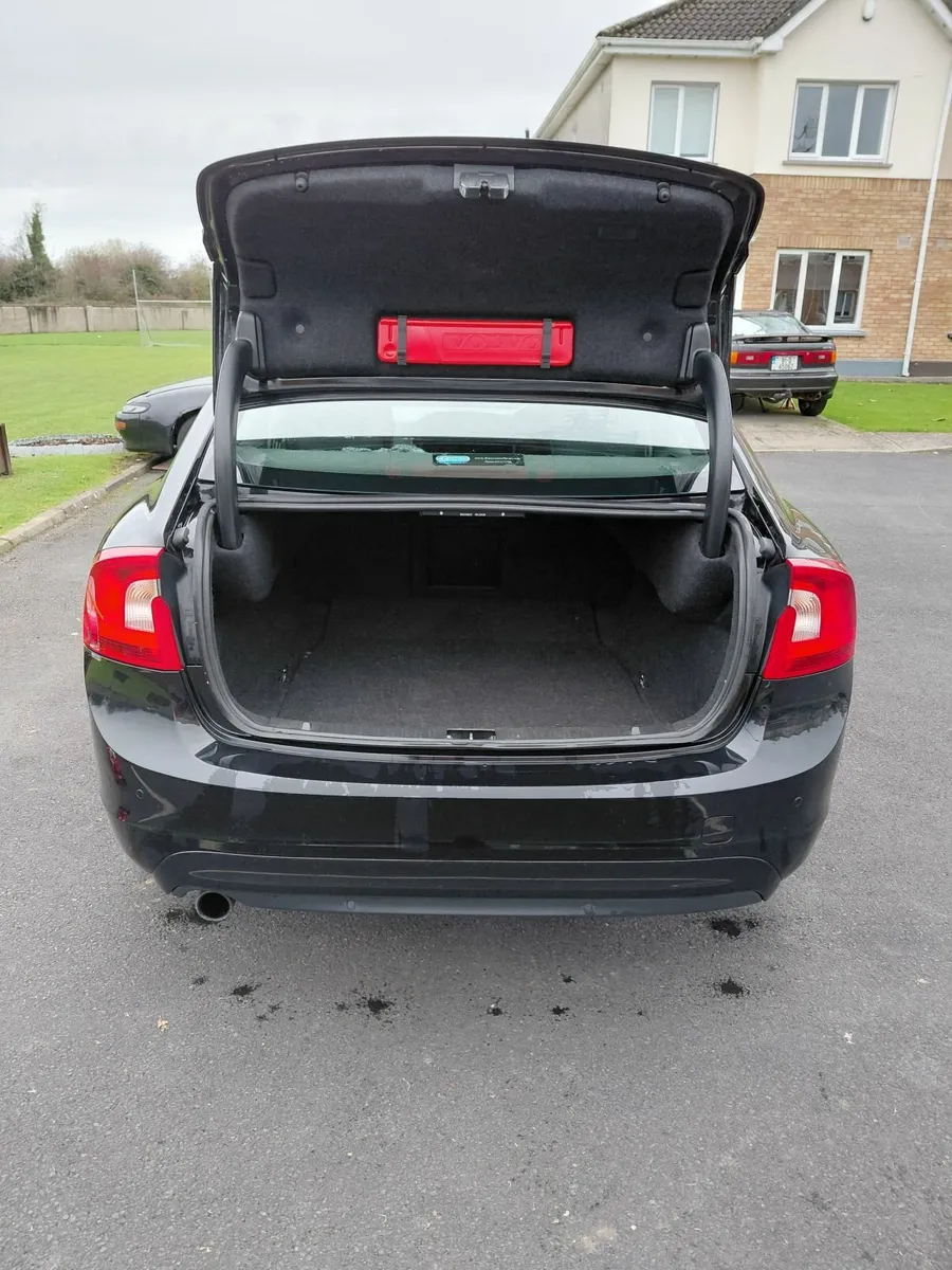 Volvo S60 2017 - Image 2