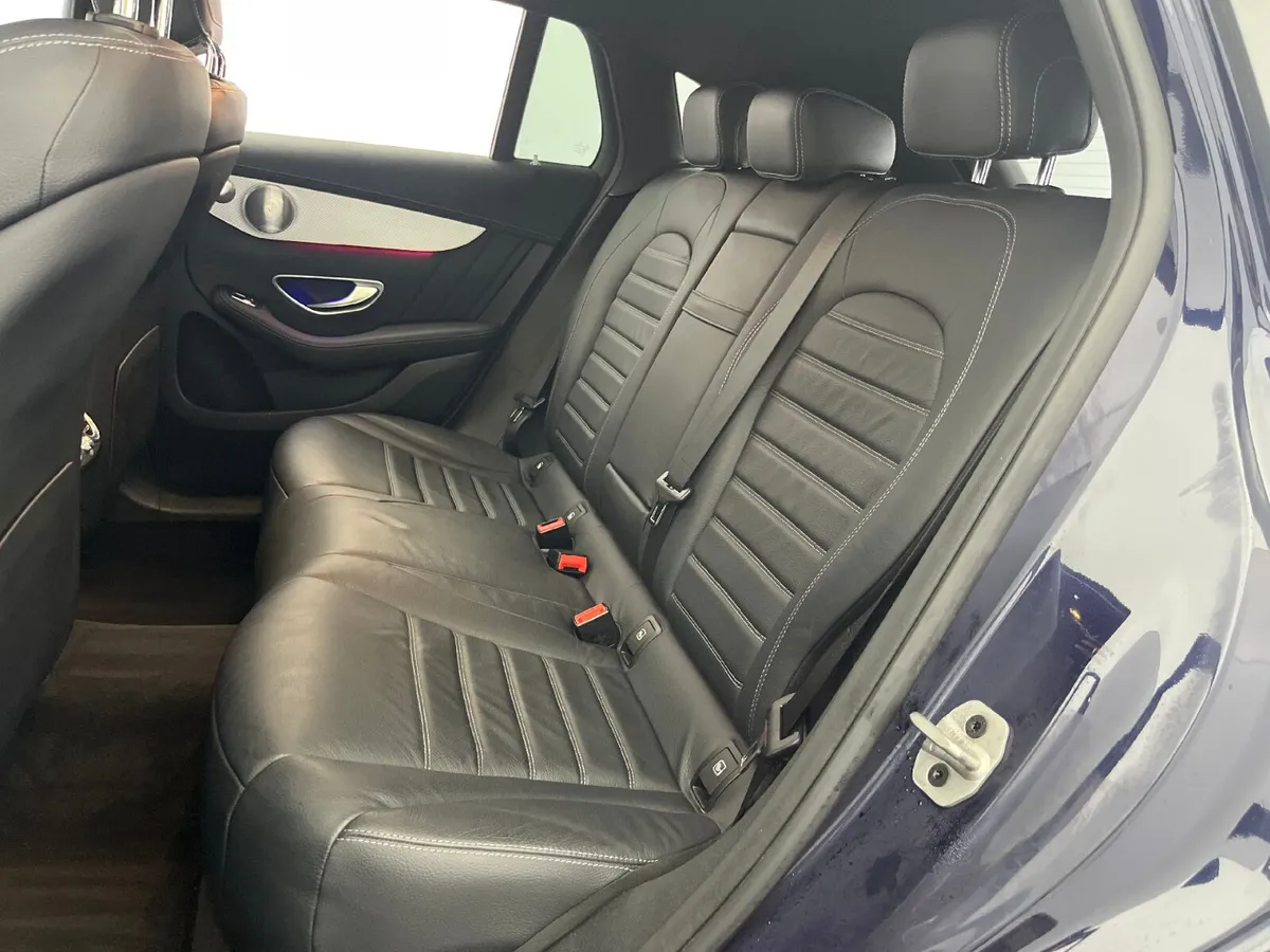 MERCEDES-BENZ EQC 400 AMG LINE PREMIUM 4MATIC - Image 4