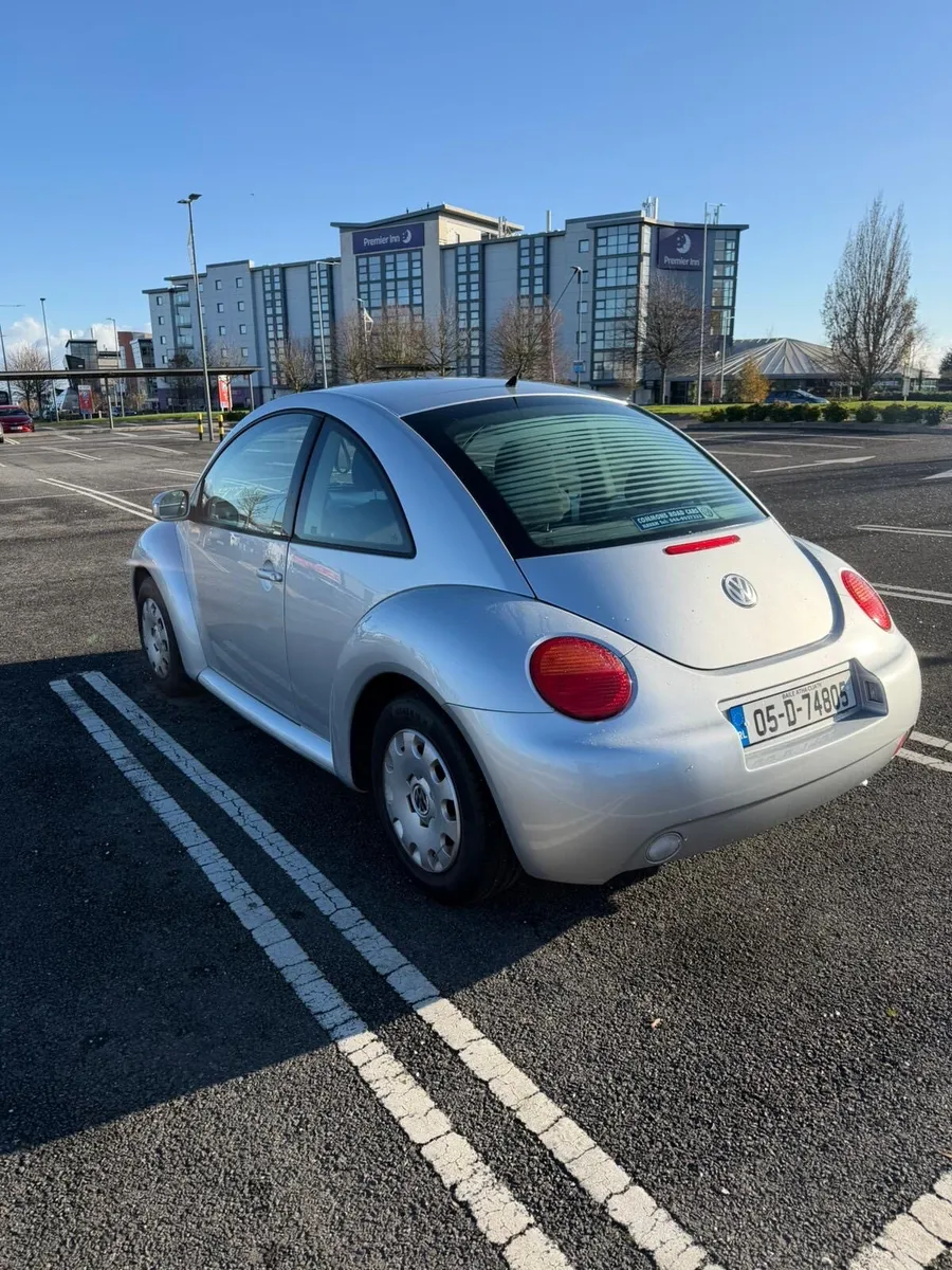 Volkswagen Beetle - Image 3