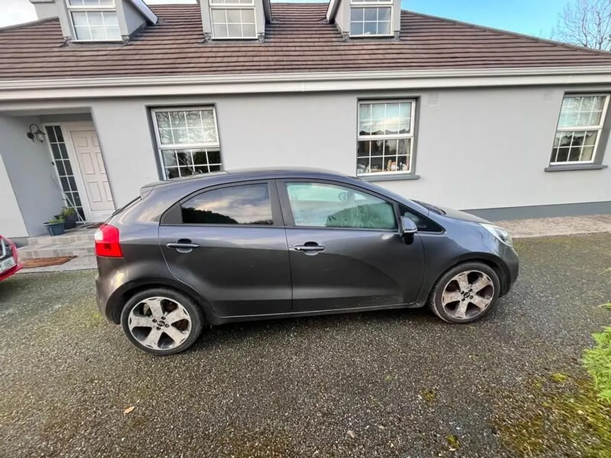 2012 Kia Rio - Image 2