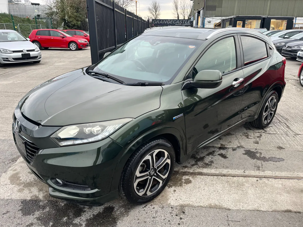 HONDA VEZEL 2014, 1.5 HYBRID AUTO HIGH SPEC LOW KM - Image 3