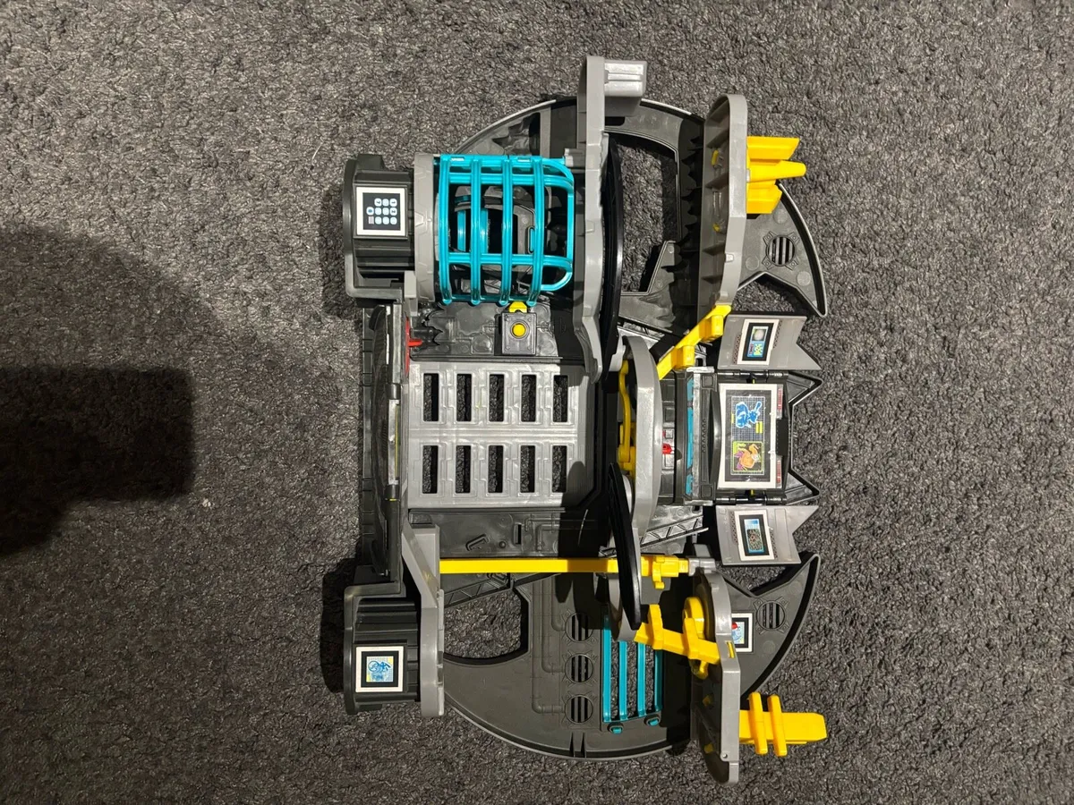 Super hero- Iron man and Batman toys - Image 2