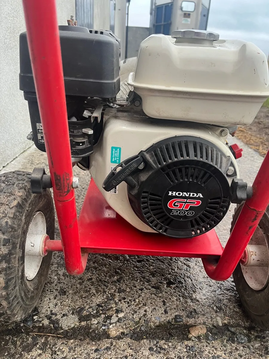 Power washer - Image 1