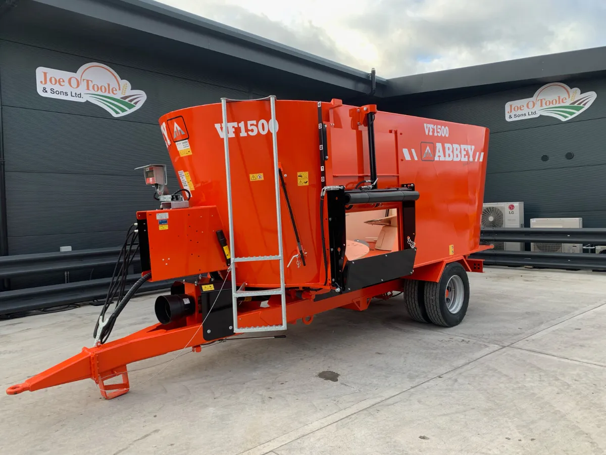 New Abbey VF 1500 Twin Tub Diet Feeder - Image 1