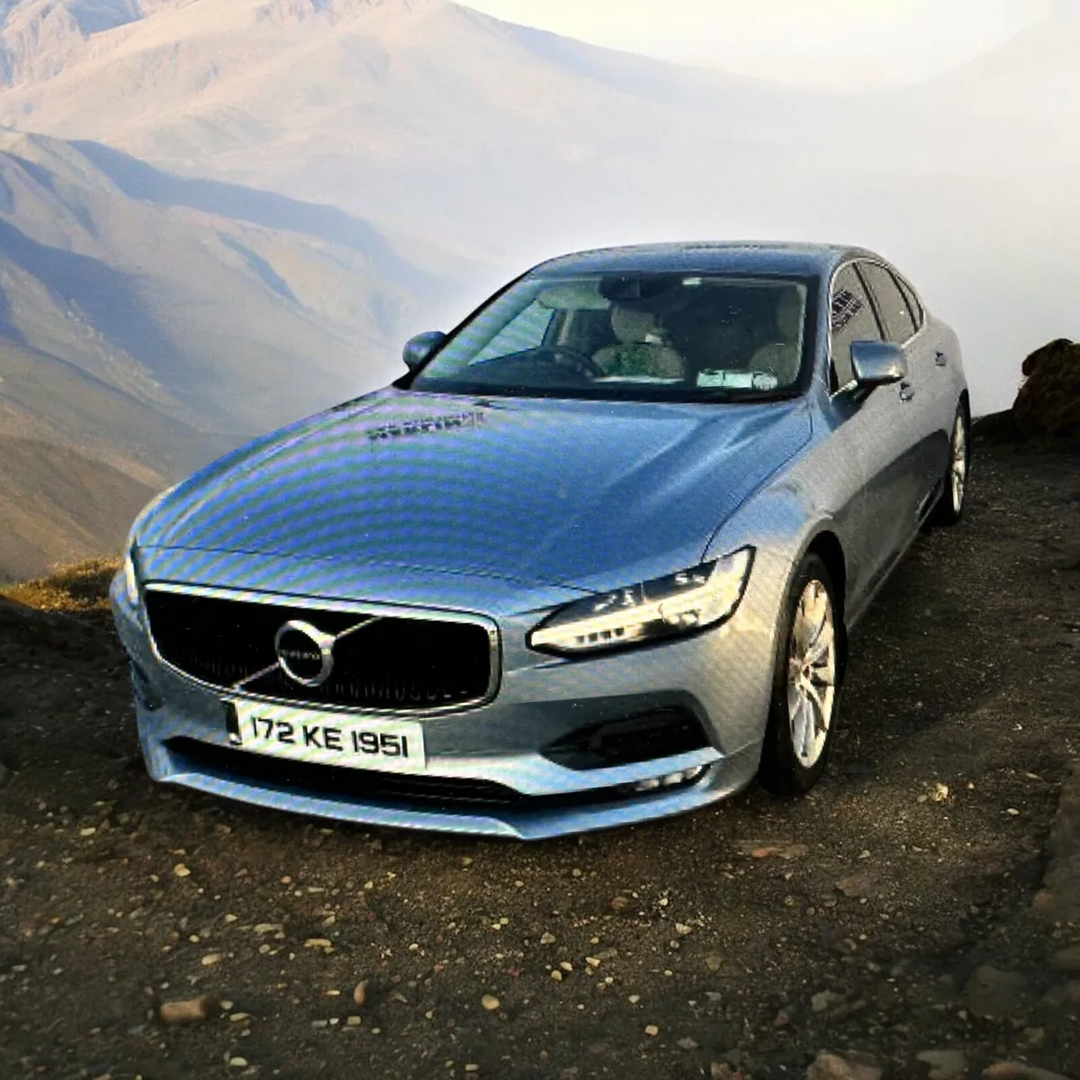 2017 Volvo S90 D4 2.0L 190hp Momentum Geartronic - Image 1
