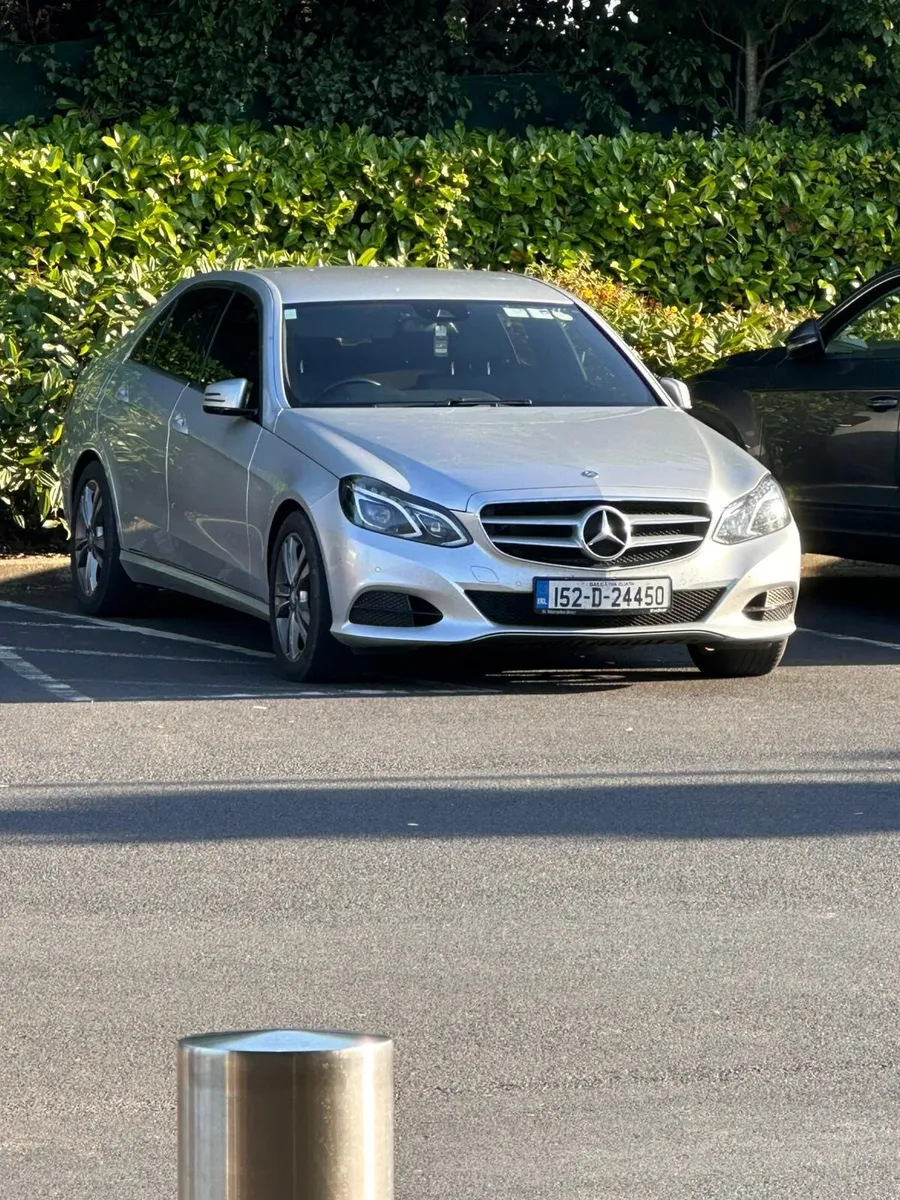 Mercedes E 220 - Image 1