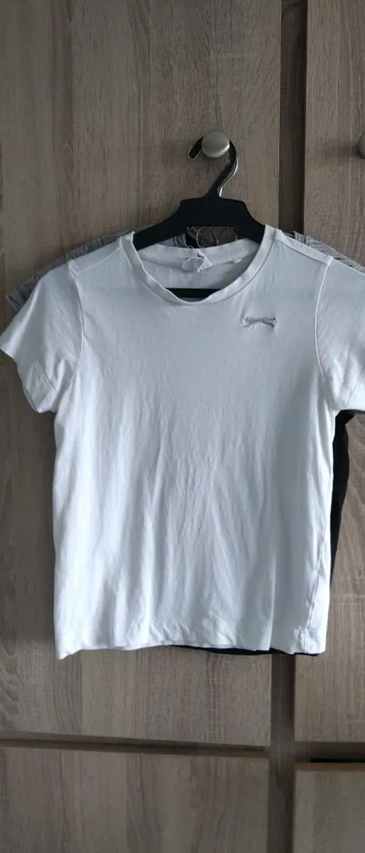 t shirt 9/10 - Image 3