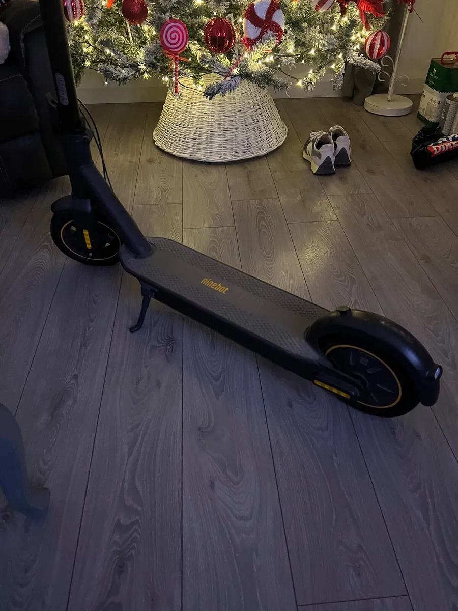 Segway Ninebot Electric scooter - Image 2