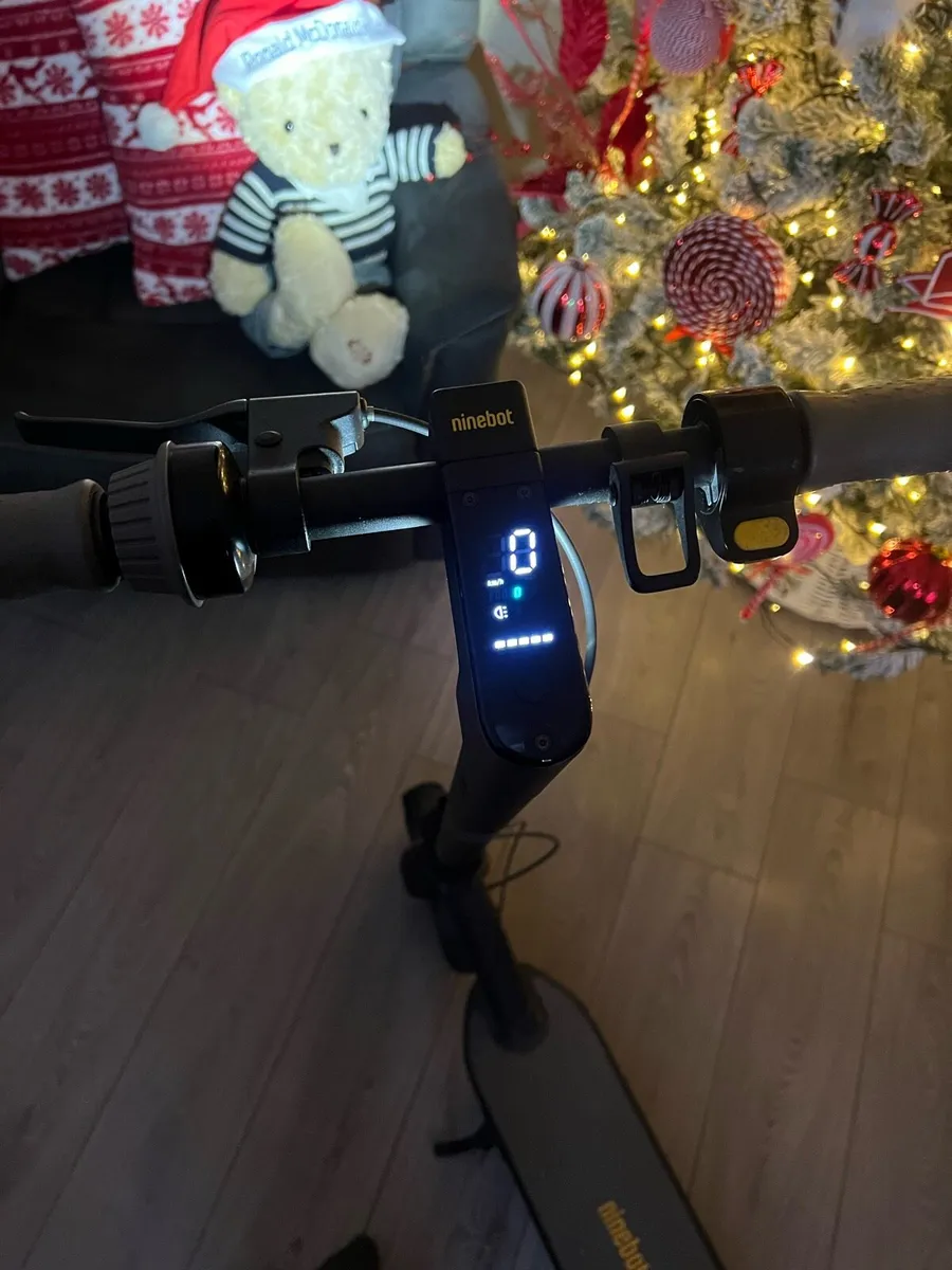 Segway Ninebot Electric scooter - Image 4