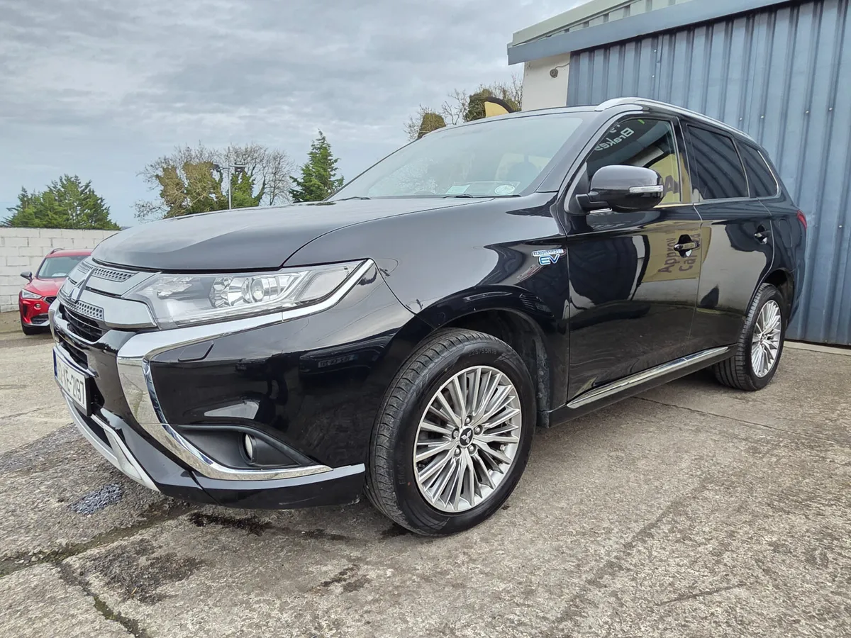 2019 MITSUBISHI OUTLANDER * PLUGIN HYBRID * - Image 3