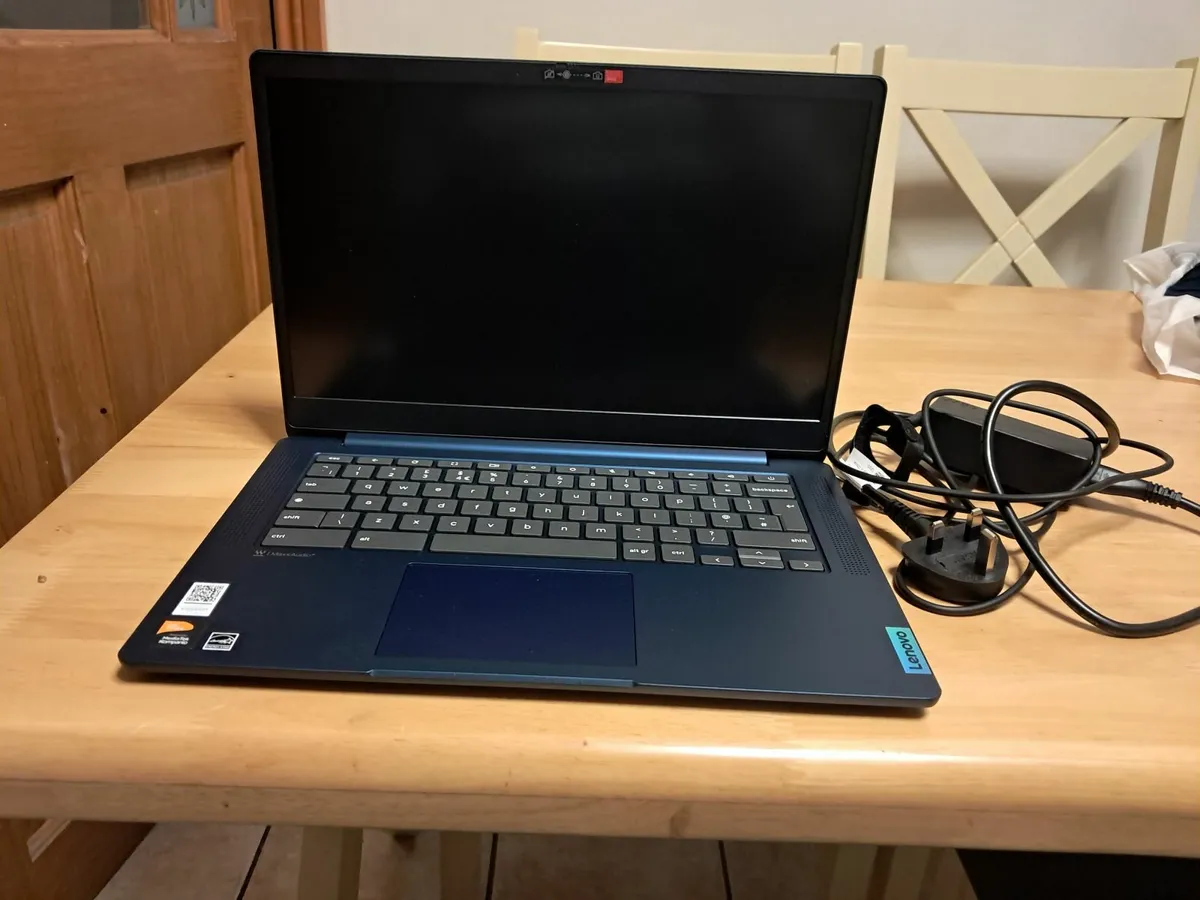 Laptop - Image 2