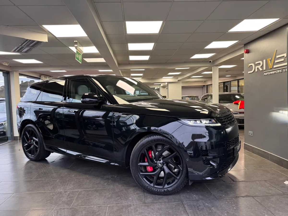 Land Rover Range Rover 2025 P460 HSE Edition Black - Image 1