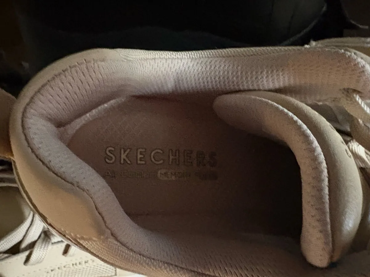 Ladies Skechers - Image 3