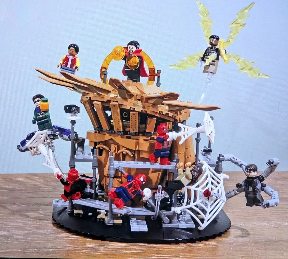 Lego Marvel Heroes Spiderman Final Battle. - Image 1