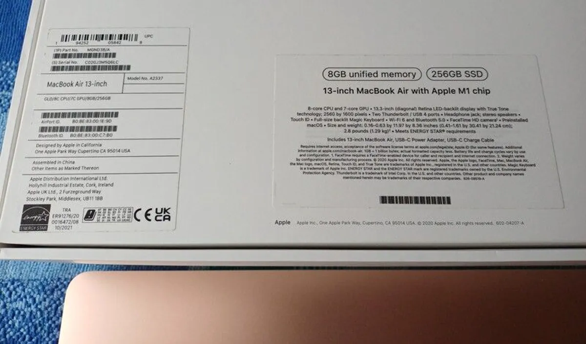 Apple Macbook Air - Image 4