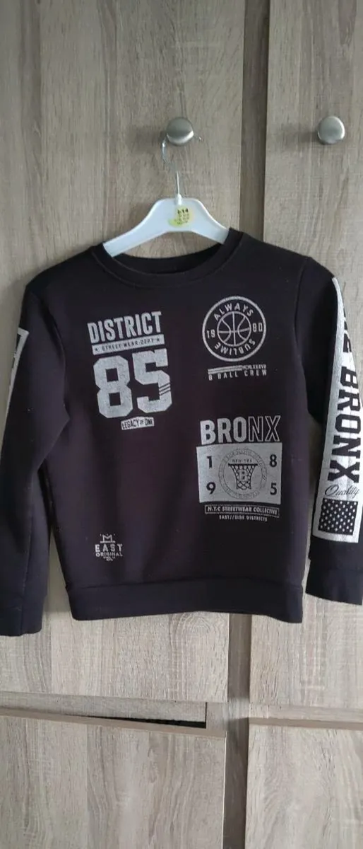 122 cm boy blouse 9 each or 2 for 15 not much worn - Image 3