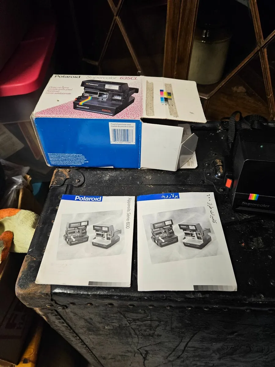 Vintage Polaroid Camera - Image 3