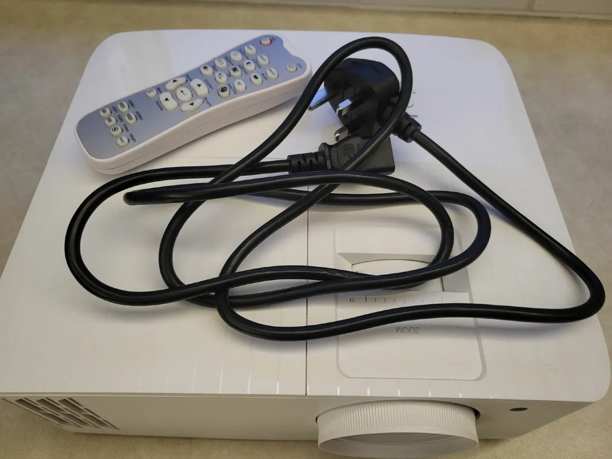 Optoma UHD35 4K Projector - Image 4