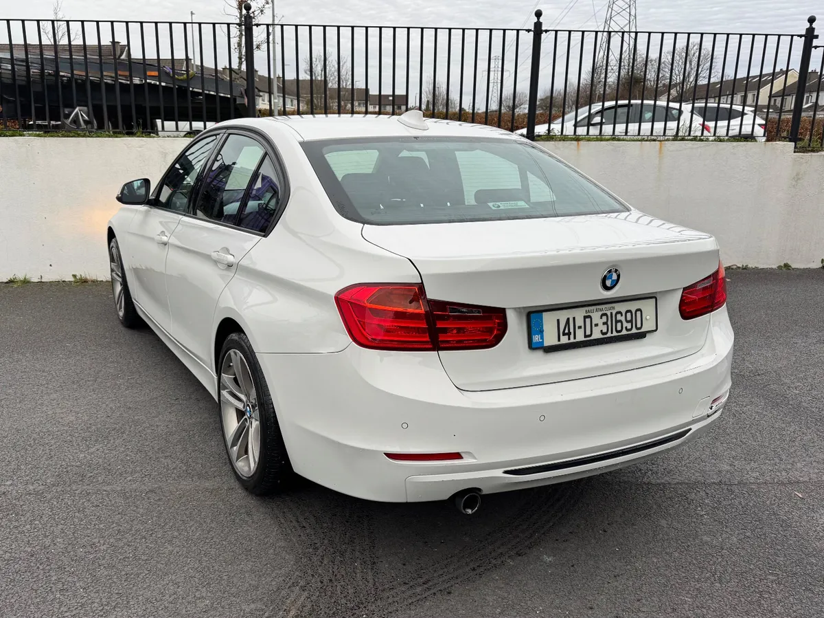 BMW 3-Series 2.0 318D SPORT // LOW KMS - Image 3