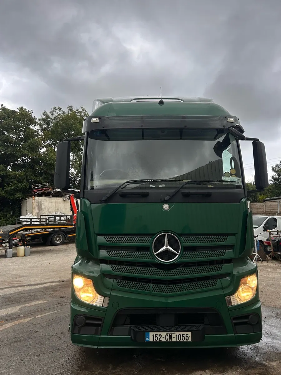 Lorry  artic  tractor unit - Image 3