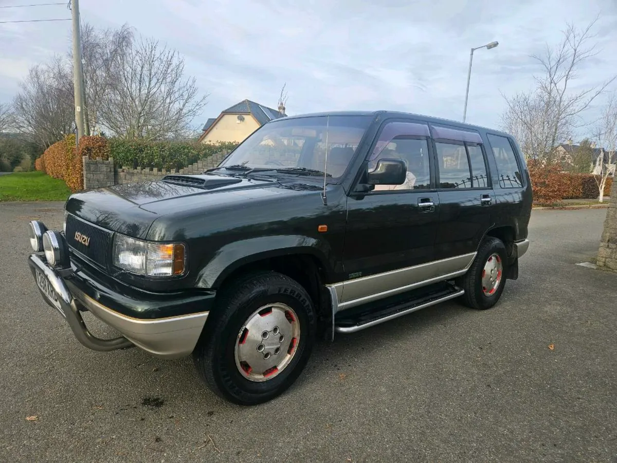 ISUZU TROOPER LOTUS EDITION - Image 3