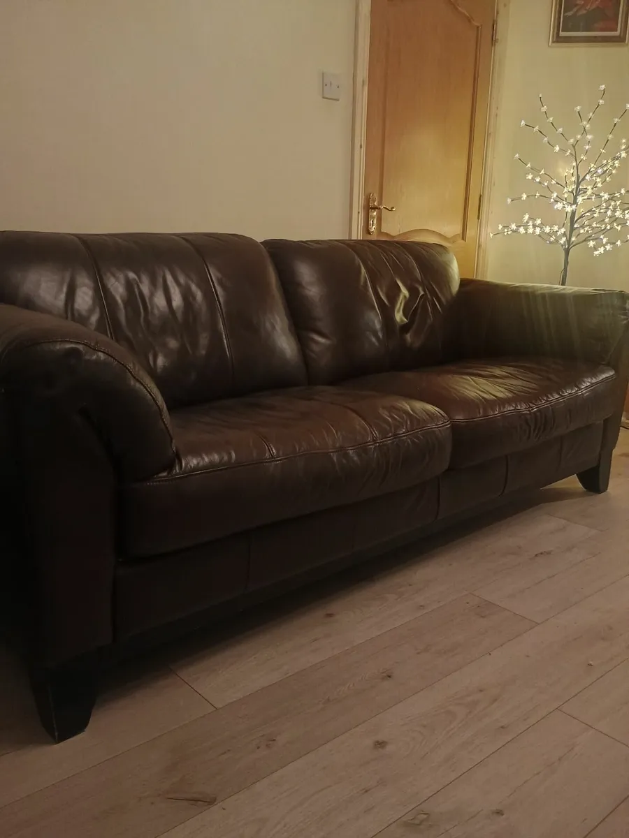 Couch - Image 2
