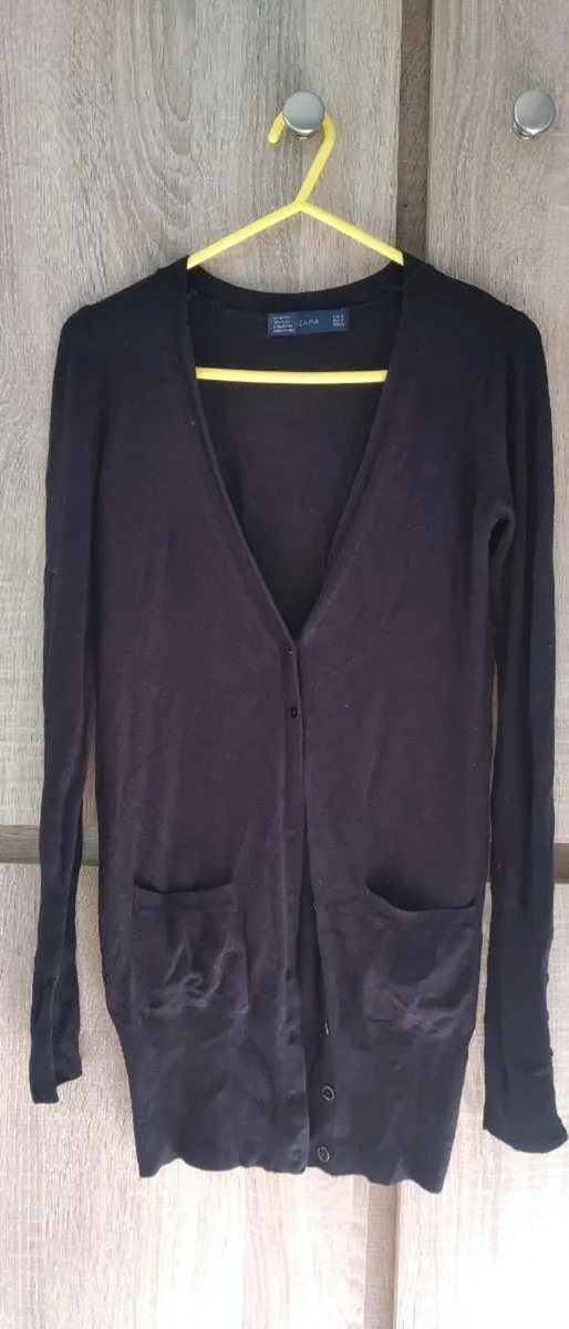 Zara Black cardigan with pockets and buttons - Image 1