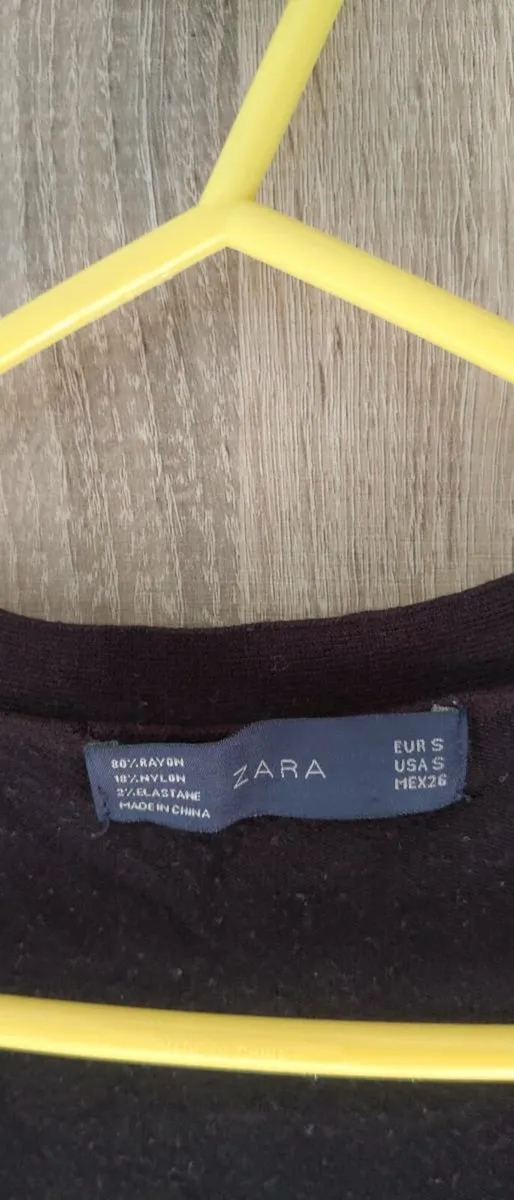 Zara Black cardigan with pockets and buttons - Image 2