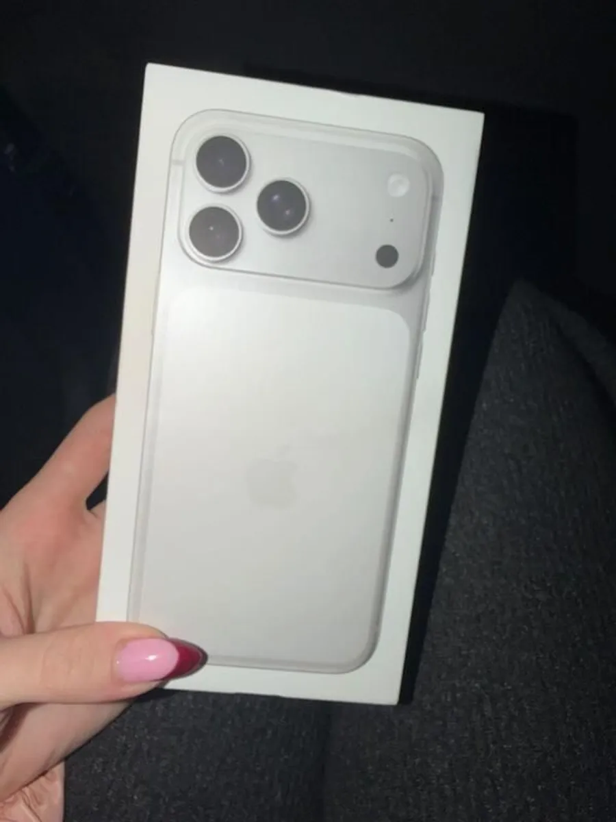 Iphone 17 pro max silver 256gb - Image 1