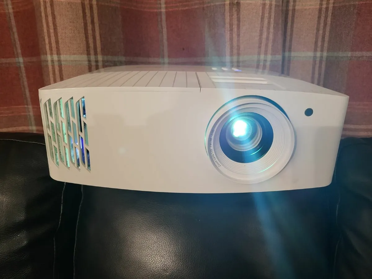 Optoma UHD35 4K Projector - Image 1