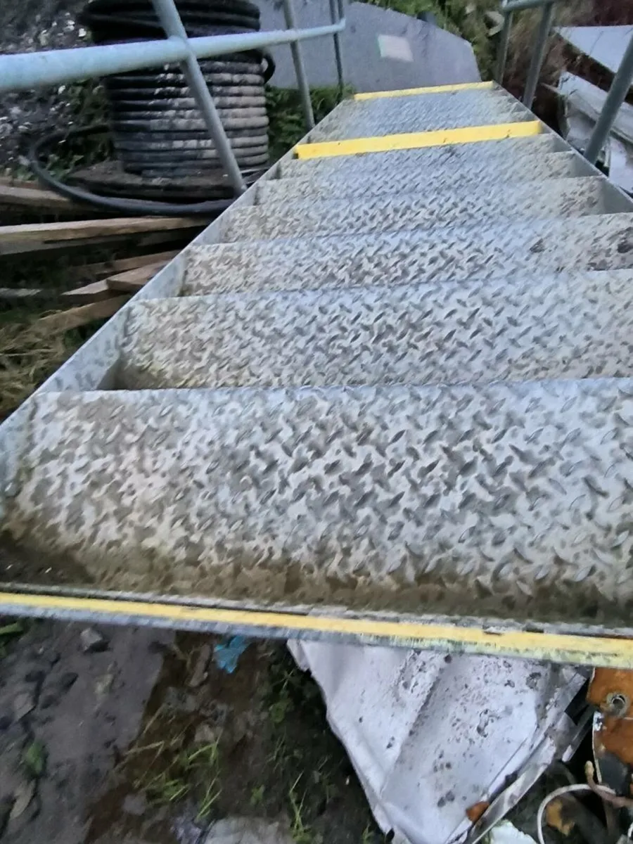 Galvanized steps - Image 1