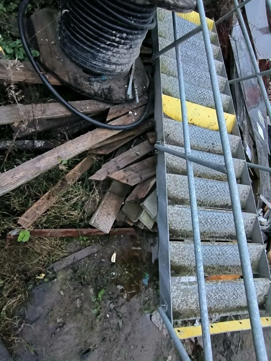 Galvanized steps - Image 2