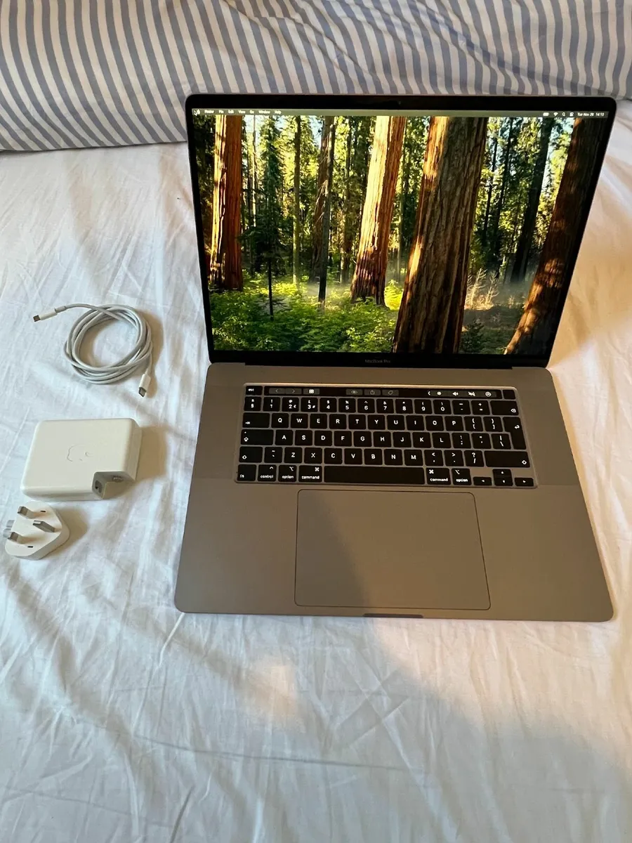 Beast Macbook 16 i9 64gb 2TB 4GB GPU - Image 1