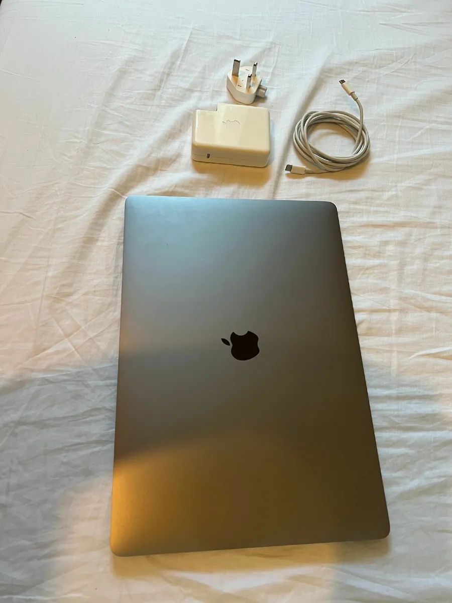 Beast Macbook 16 i9 64gb 2TB 4GB GPU - Image 4