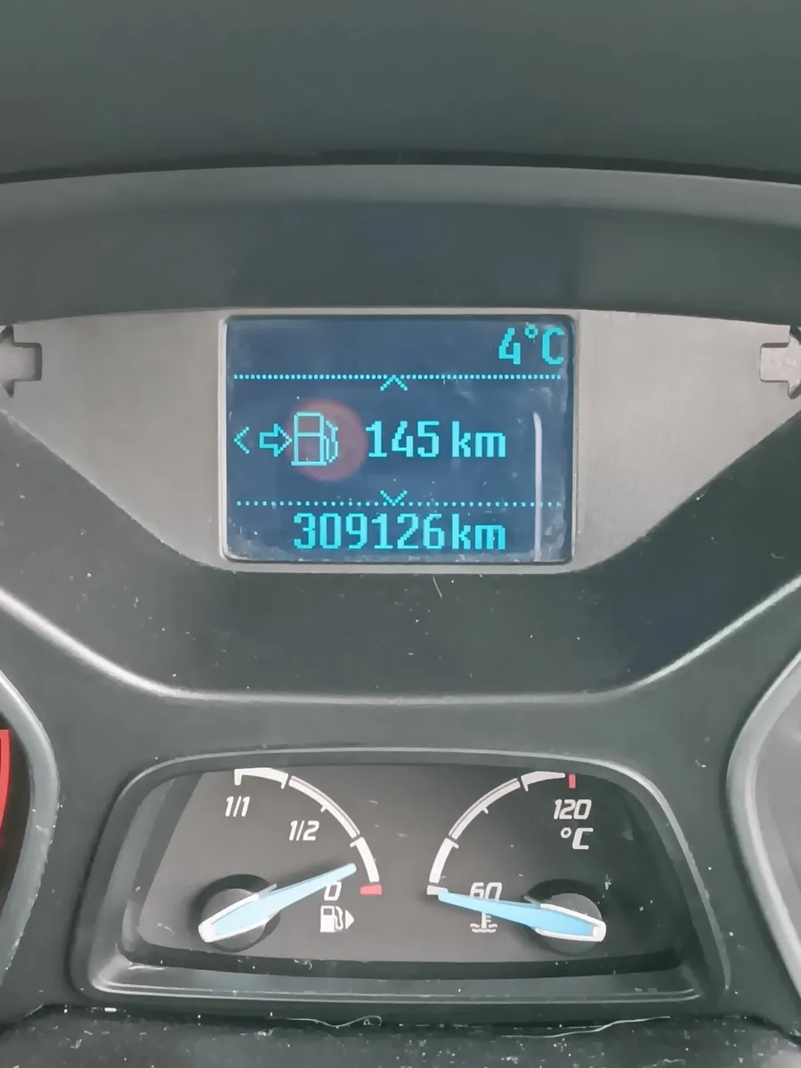 Ford Focus 2012 - Image 2