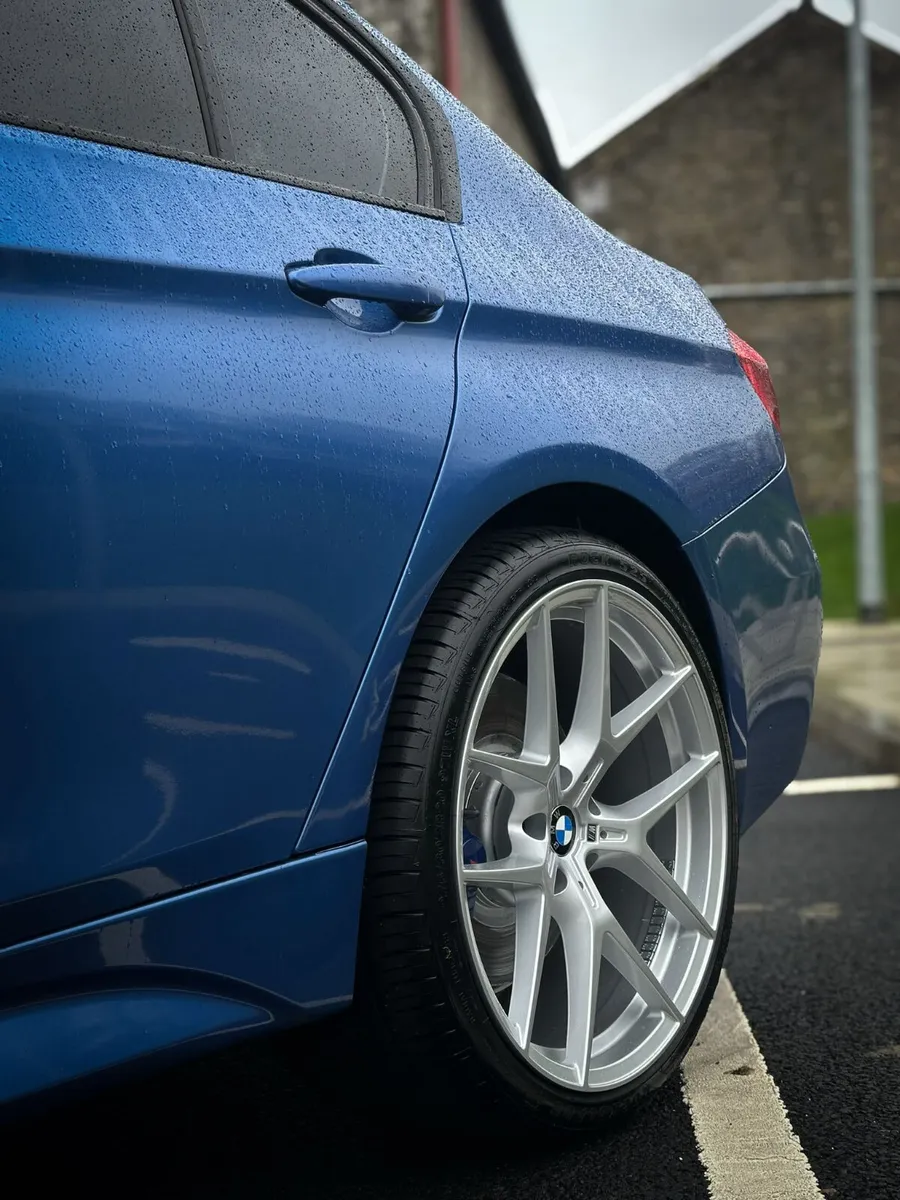 BMW 3-Series 2016 - Image 4