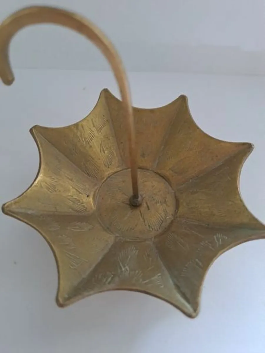 Vintage Brass etched umbrella dish - Image 2