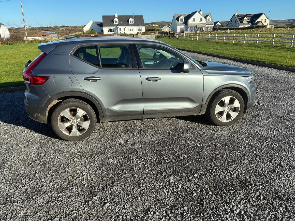 Volvo XC40 2018 - Image 4