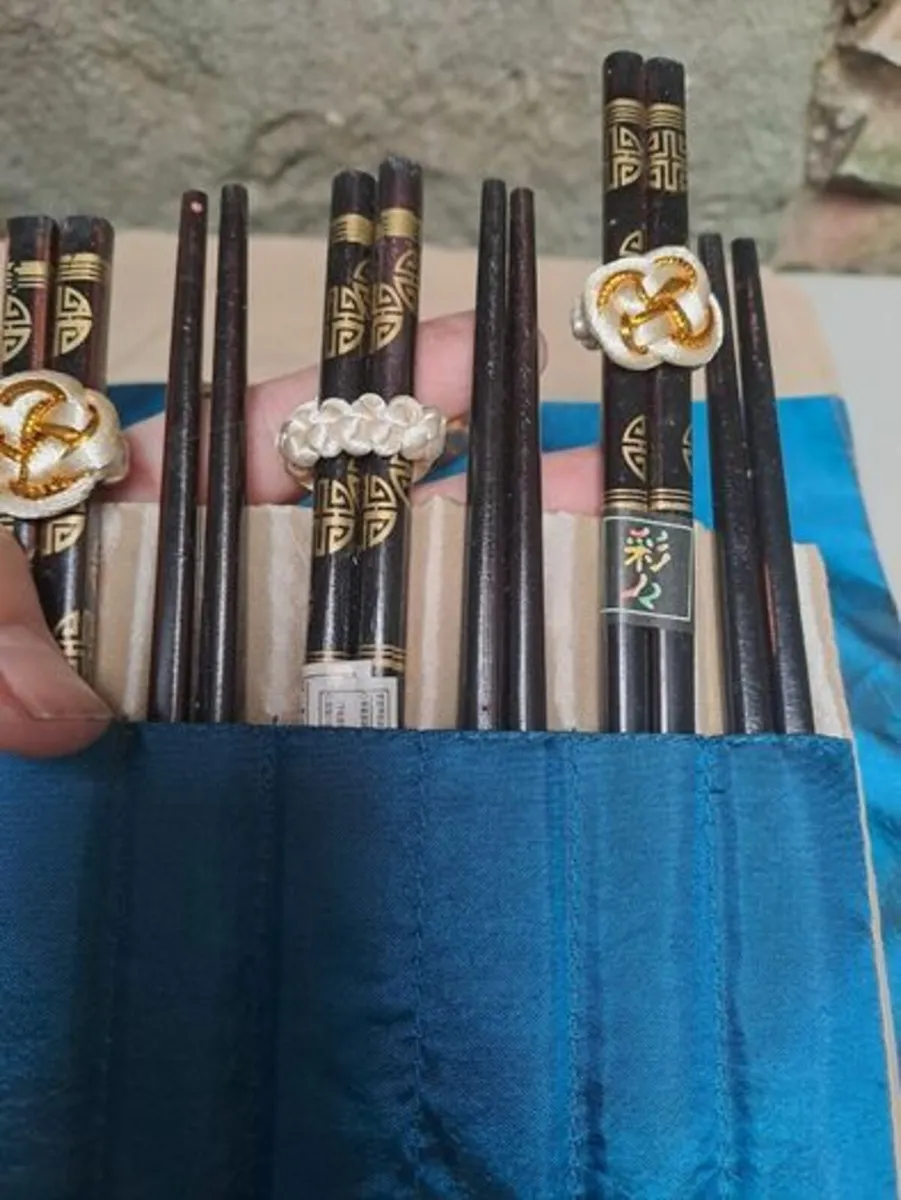 Chinese placemats and Chopsticks - Image 2