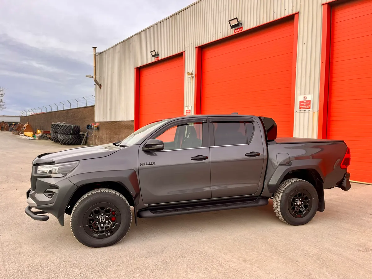 2025 Toyota Hilux GR Sport - Image 3