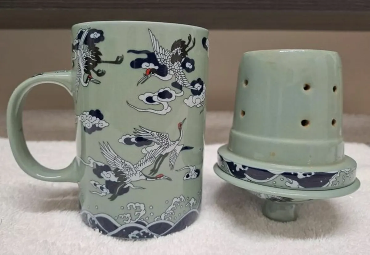 Vintage Chinese tea mug - Image 2