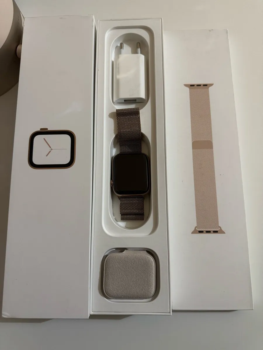 Apple Watch Series5 - Image 1