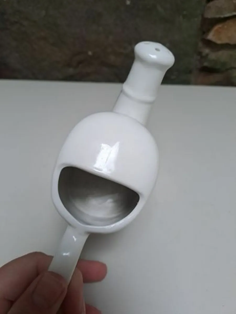 Vintage Chinese ceramic watering can - Image 2